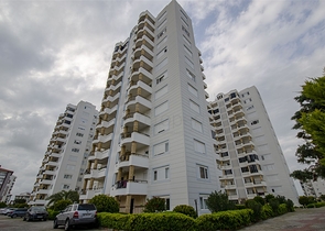 شقة 3 + 1 مع مطبخ منفصل في منطقة كوندو 200 م على البحر