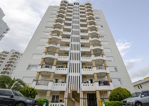 شقة 3 + 1 مع مطبخ منفصل في منطقة كوندو 200 م على البحر