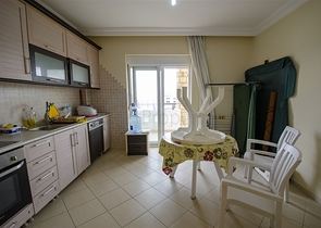 شقة 3 + 1 مع مطبخ منفصل في منطقة كوندو 200 م على البحر