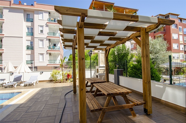 شقة 2 + 1 مع أثاث على مسافة قريبة من البحر