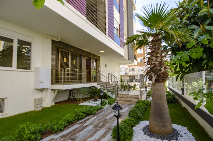 شقة 2 + 1 مع أثاث على مسافة قريبة من البحر