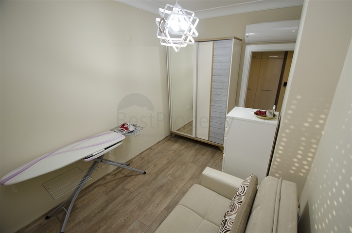 شقة 2 + 1 مع أثاث على مسافة قريبة من البحر