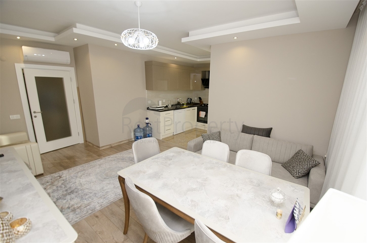 شقة 2 + 1 مع أثاث على مسافة قريبة من البحر