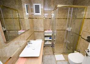 شقة 2 + 1 مع أثاث على مسافة قريبة من البحر