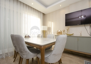 شقة 2 + 1 مع أثاث على مسافة قريبة من البحر