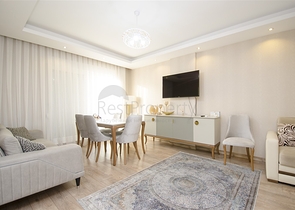 شقة 2 + 1 مع أثاث على مسافة قريبة من البحر