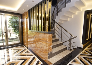 شقة 2 + 1 مع أثاث على مسافة قريبة من البحر