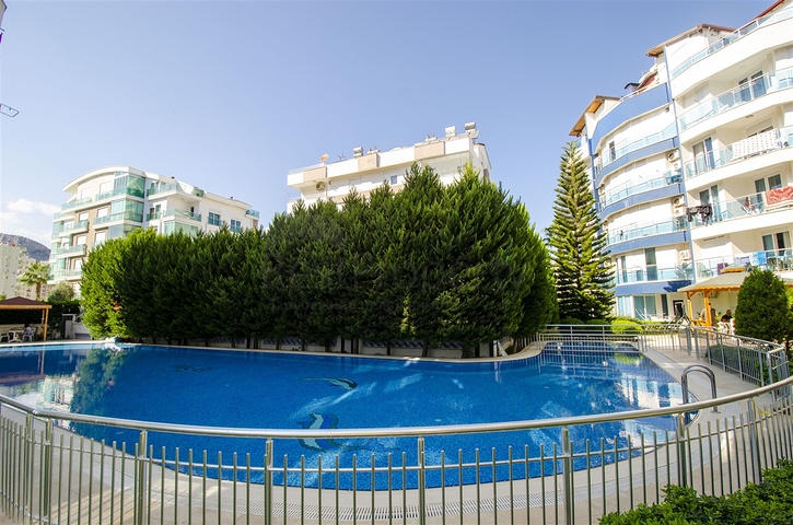 مجمع في كونيالتي بين جبال طوروس والبحر الأبيض المتوسط