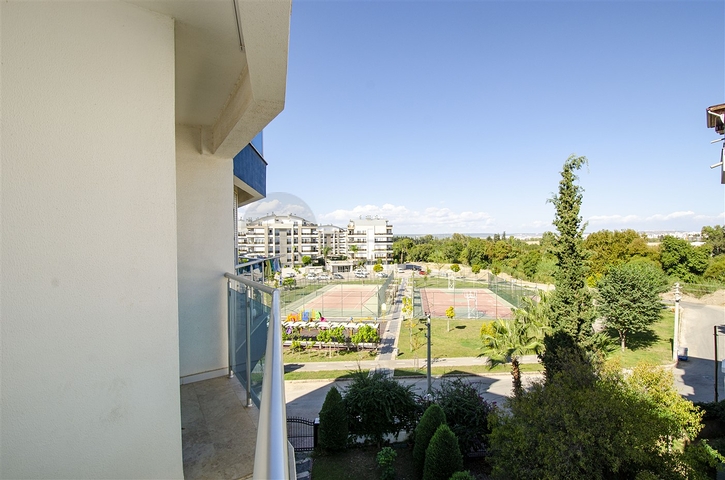 مجمع في كونيالتي بين جبال طوروس والبحر الأبيض المتوسط