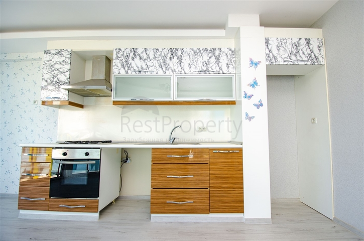 مجمع في كونيالتي بين جبال طوروس والبحر الأبيض المتوسط