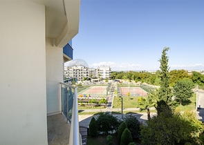 مجمع في كونيالتي بين جبال طوروس والبحر الأبيض المتوسط