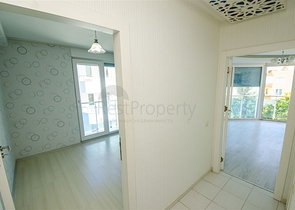 مجمع في كونيالتي بين جبال طوروس والبحر الأبيض المتوسط