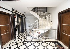 مجمع في كونيالتي بين جبال طوروس والبحر الأبيض المتوسط