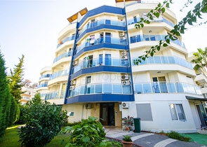 مجمع في كونيالتي بين جبال طوروس والبحر الأبيض المتوسط