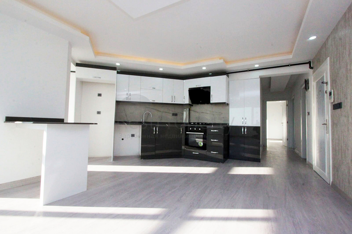 شقة 2 + 1 على مسافة قريبة من البحر في ليمان أنطاليا