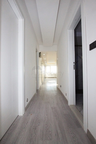 شقة 2 + 1 على مسافة قريبة من البحر في ليمان أنطاليا