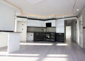 شقة 2 + 1 على مسافة قريبة من البحر في ليمان أنطاليا