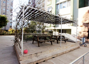 شقة 2 + 1 على مسافة قريبة من البحر في ليمان أنطاليا