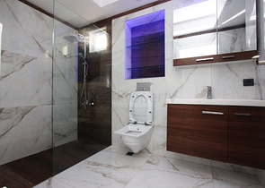 شقة 2 + 1 على مسافة قريبة من البحر في ليمان أنطاليا