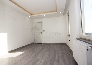 شقة 2 + 1 على مسافة قريبة من البحر في ليمان أنطاليا