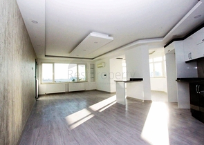 شقة 2 + 1 على مسافة قريبة من البحر في ليمان أنطاليا