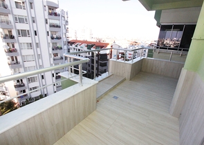 شقة 2 + 1 على مسافة قريبة من البحر في ليمان أنطاليا