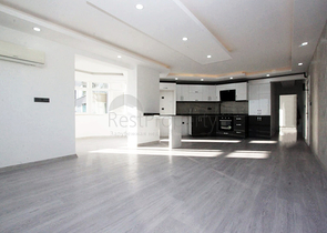 شقة 2 + 1 على مسافة قريبة من البحر في ليمان أنطاليا