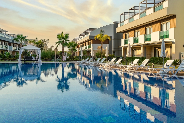 مشروع استثماري 5 دقائق من الشواطئ الرملية