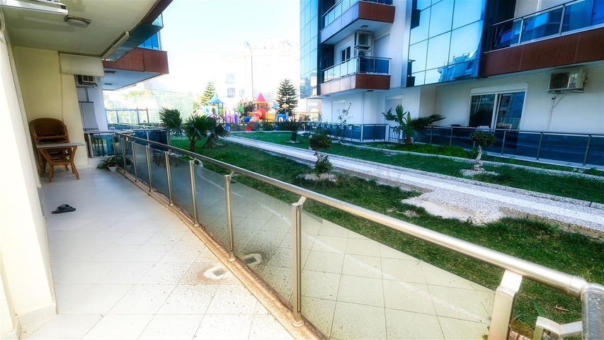 شقة 1 + 1 في مجمع فندقي على بعد 5 دقائق من البحر