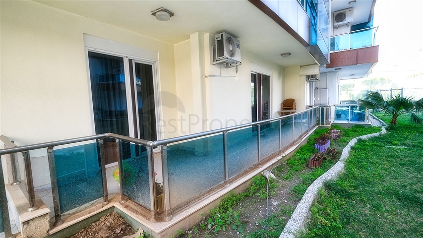 شقة 1 + 1 في مجمع فندقي على بعد 5 دقائق من البحر