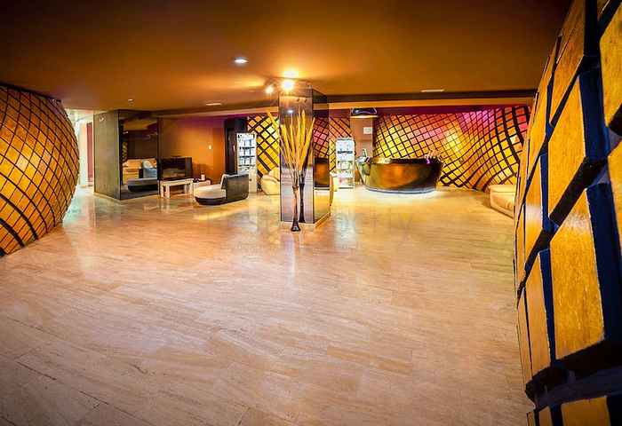 شقة 1 + 1 في مجمع فندقي على بعد 5 دقائق من البحر