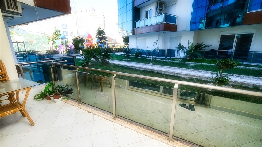 شقة 1 + 1 في مجمع فندقي على بعد 5 دقائق من البحر