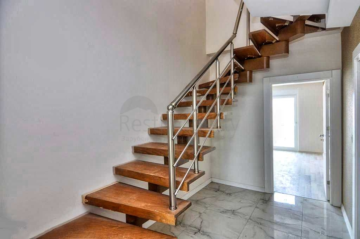 بنتهاوس واسع من 4 غرف نوم في كونيالتي أنطاليا