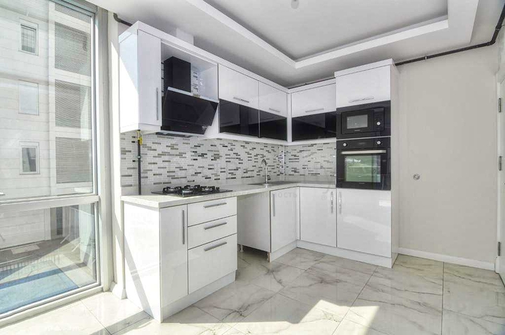 بنتهاوس واسع من 4 غرف نوم في كونيالتي أنطاليا