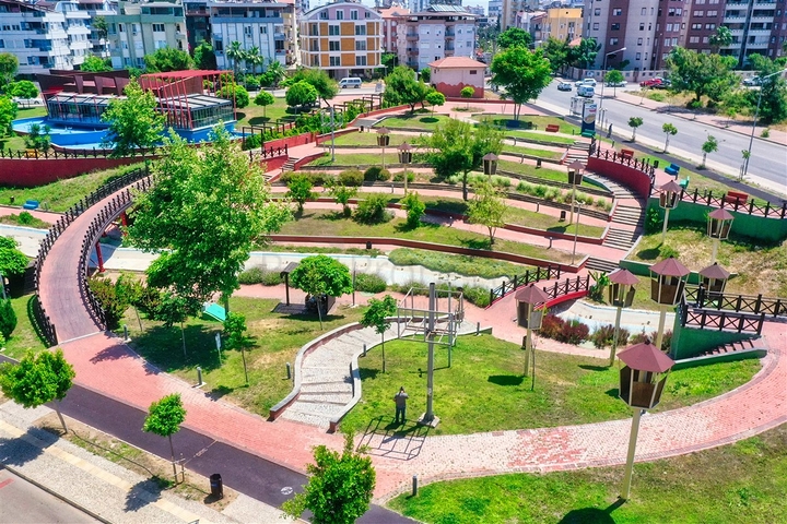 بنتهاوس واسع من 4 غرف نوم في كونيالتي أنطاليا