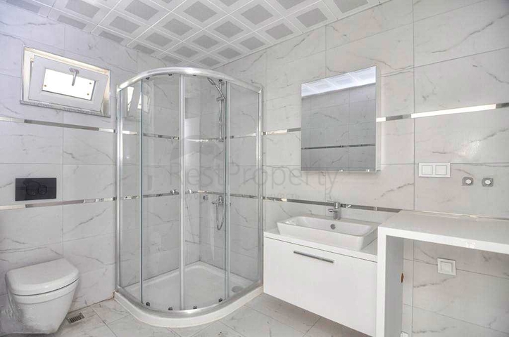 بنتهاوس واسع من 4 غرف نوم في كونيالتي أنطاليا