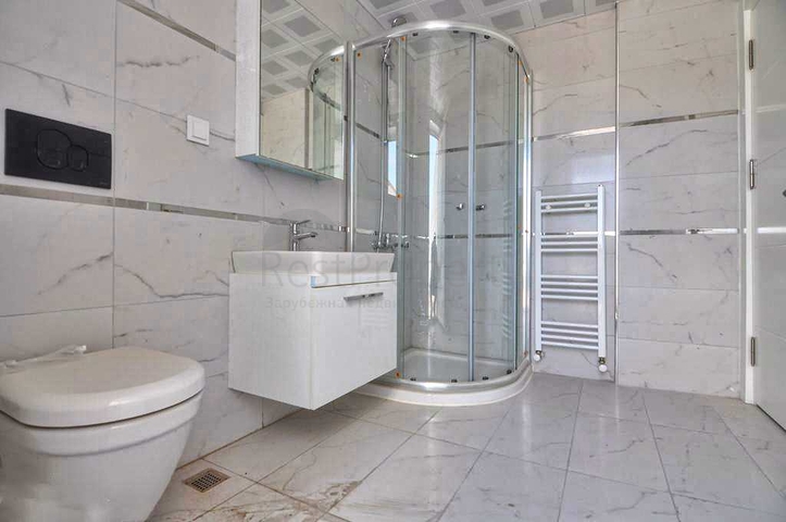 بنتهاوس واسع من 4 غرف نوم في كونيالتي أنطاليا