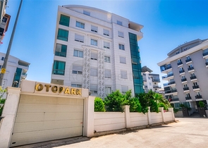 بنتهاوس واسع من 4 غرف نوم في كونيالتي أنطاليا