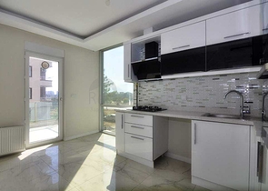 بنتهاوس واسع من 4 غرف نوم في كونيالتي أنطاليا