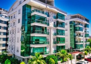 بنتهاوس واسع من 4 غرف نوم في كونيالتي أنطاليا