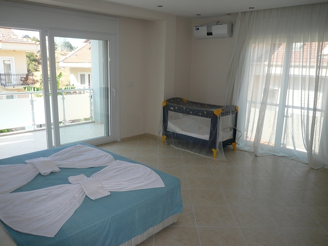 فيلا 5 + 1 بمنطقة فتحية