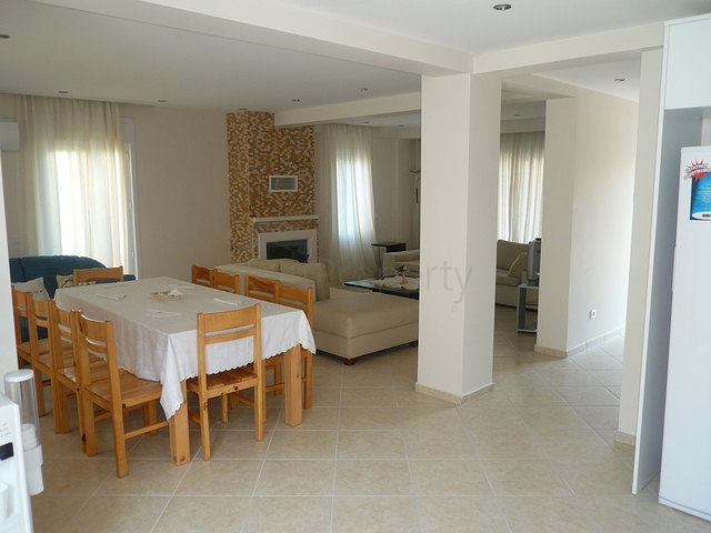 فيلا 5 + 1 بمنطقة فتحية