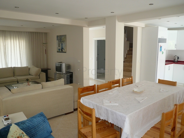 فيلا 5 + 1 بمنطقة فتحية