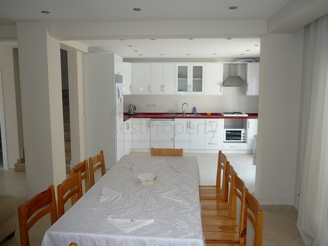 فيلا 5 + 1 بمنطقة فتحية