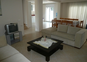 فيلا 5 + 1 بمنطقة فتحية