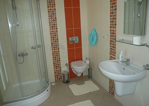 فيلا 5 + 1 بمنطقة فتحية