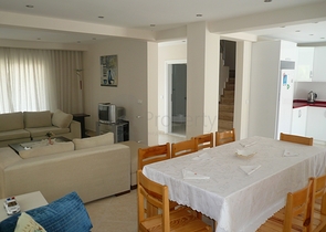 فيلا 5 + 1 بمنطقة فتحية