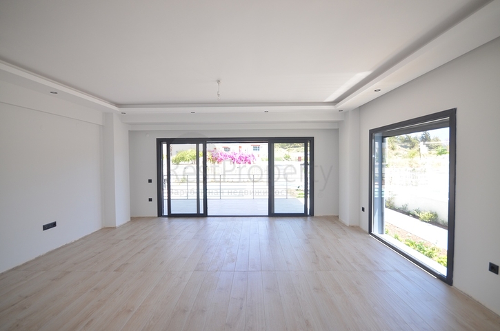 فيلا 4 + 1 بمنطقة فتحية