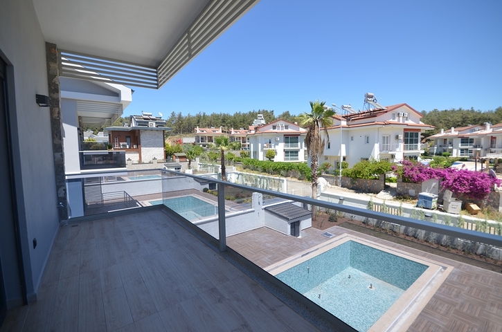 فيلا 4 + 1 بمنطقة فتحية