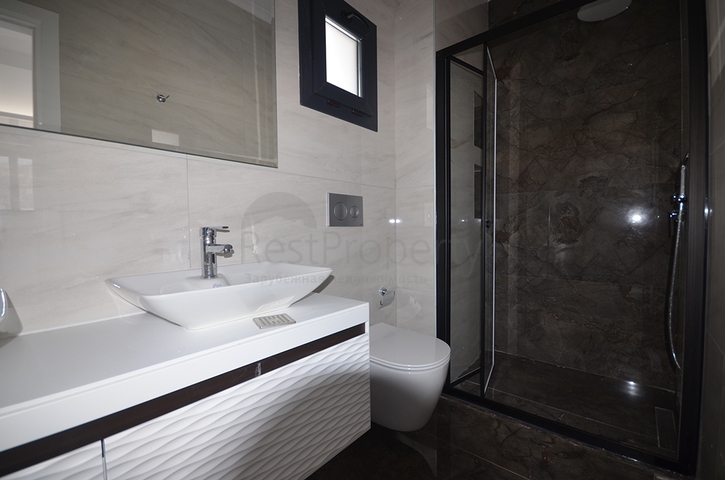 فيلا 4 + 1 بمنطقة فتحية